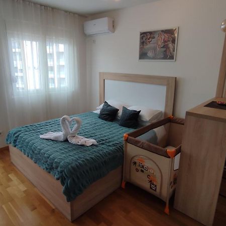 Apartmani Stari Aerodrom Podgorica Ngoại thất bức ảnh