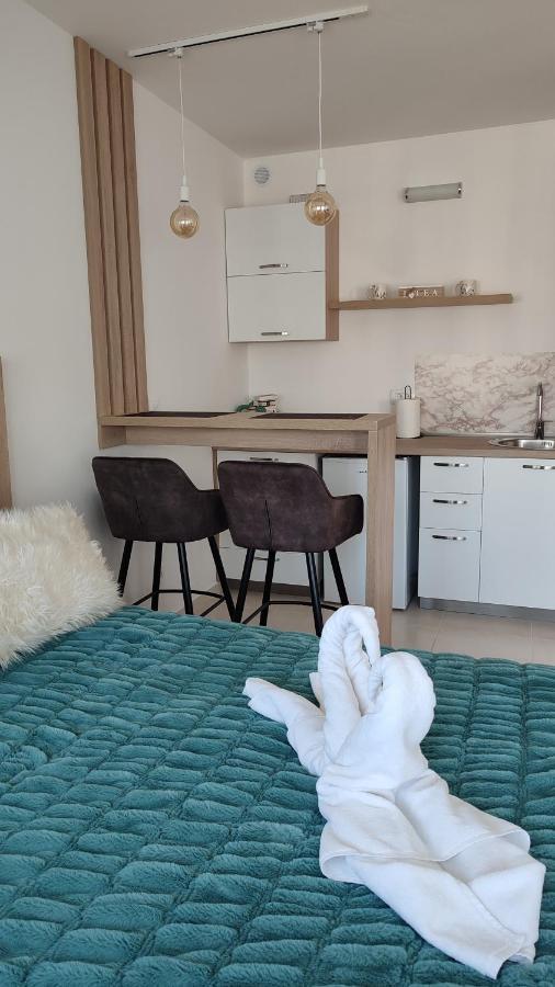 Apartmani Stari Aerodrom Podgorica Ngoại thất bức ảnh