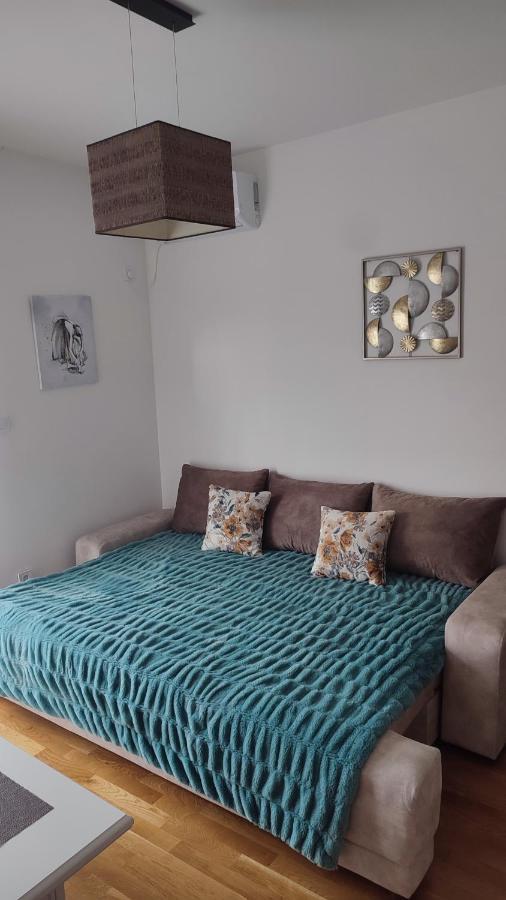 Apartmani Stari Aerodrom Podgorica Ngoại thất bức ảnh